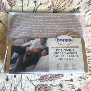 Boppy wedge with organic cotton cover